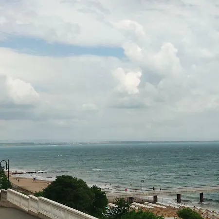 Delux Cote Dagur Burgas
